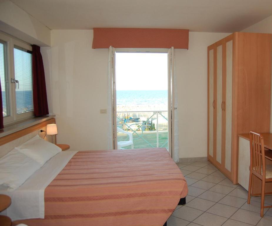 Hotel Rivazzurra Rimini Room photo
